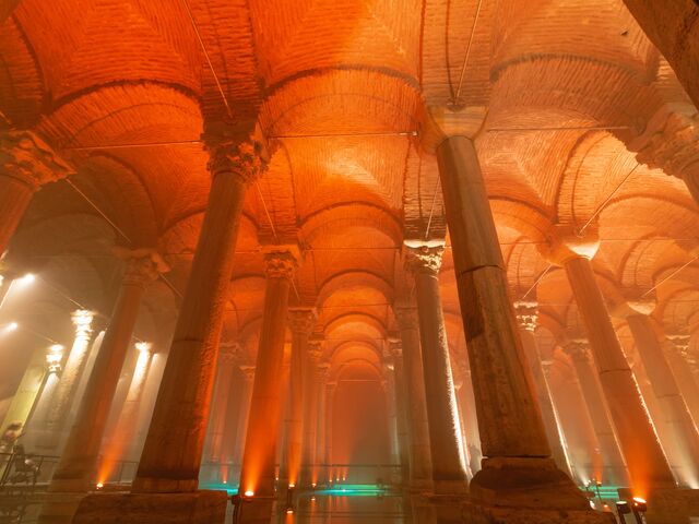 Gece Gece Yerebatan Sarnıcı ve Bizans Tarihi Gezisi